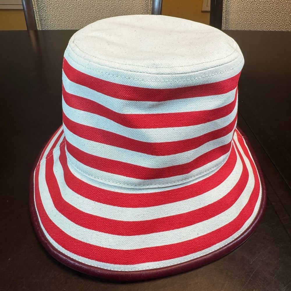 New Authentic Gucci Logo Bucket Hat Red White - Picture 5 of 13